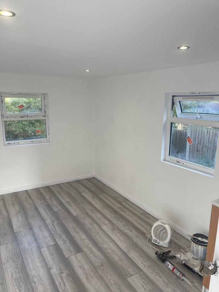 Summerhouse in Northolt UB5